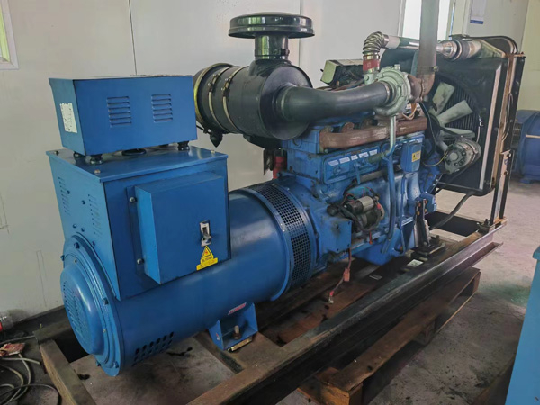 蠡县100kW柴油发电机组使用多级机油有哪些优缺点？